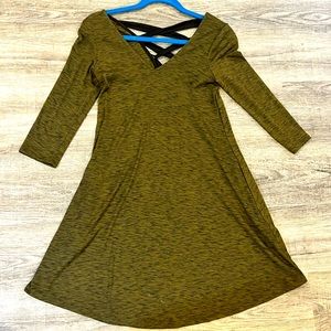 NWOT Olive green and black quarter sleeve dress